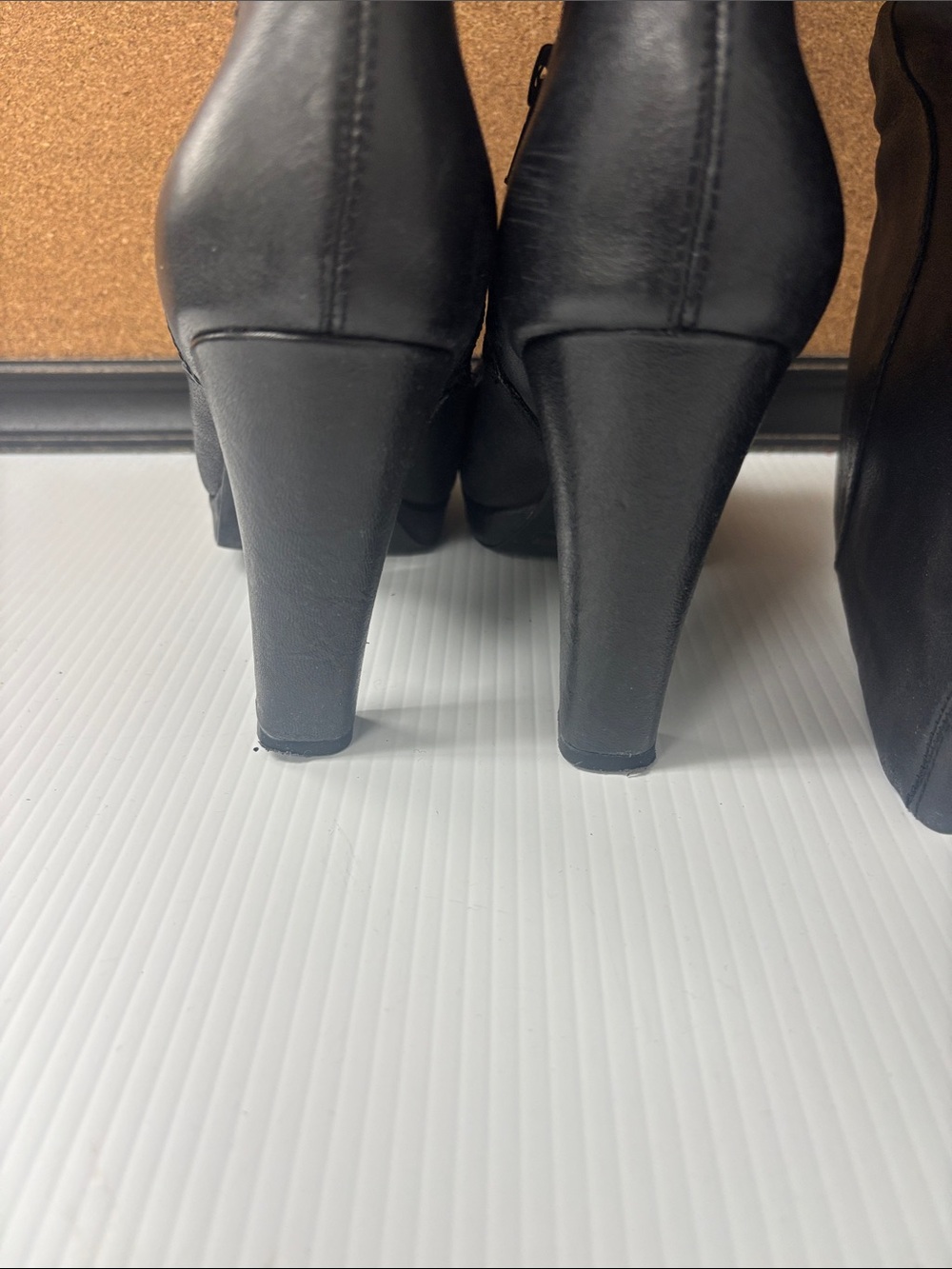 Jessica Simpson Black Leather High-Heel Knee Boots - Picture 4 of 12